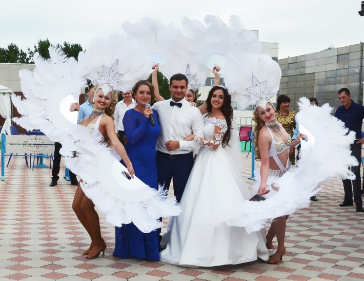 Ведущая на свадьбе в Новосибирске, Бердске